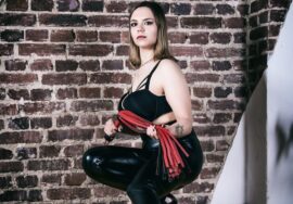 bdsm-duesseldorf-mit-bizarrlady-kora-im-domizil-der-graefin